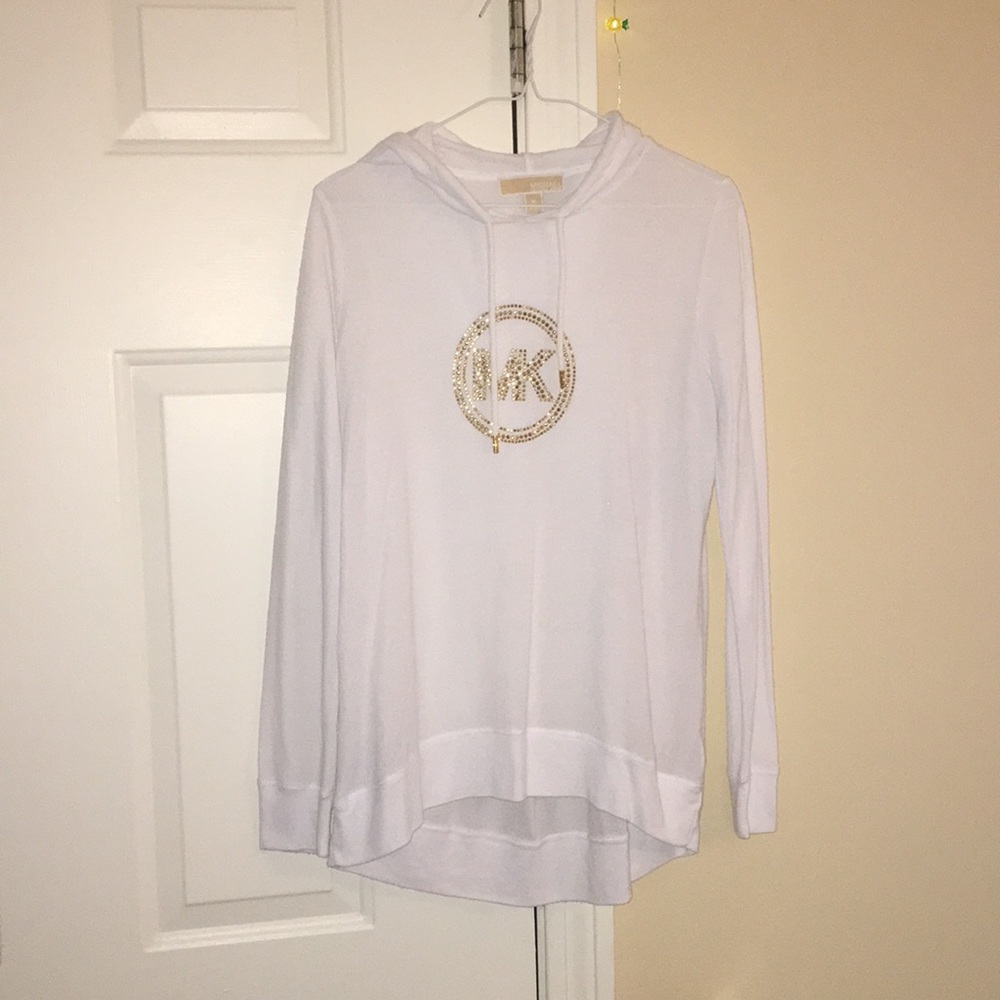 Light weight, hooded long sleeve